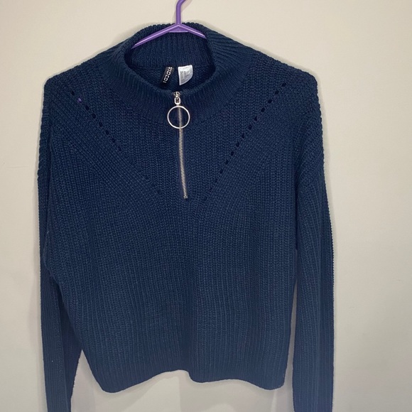 Sweater - Picture 3 of 3